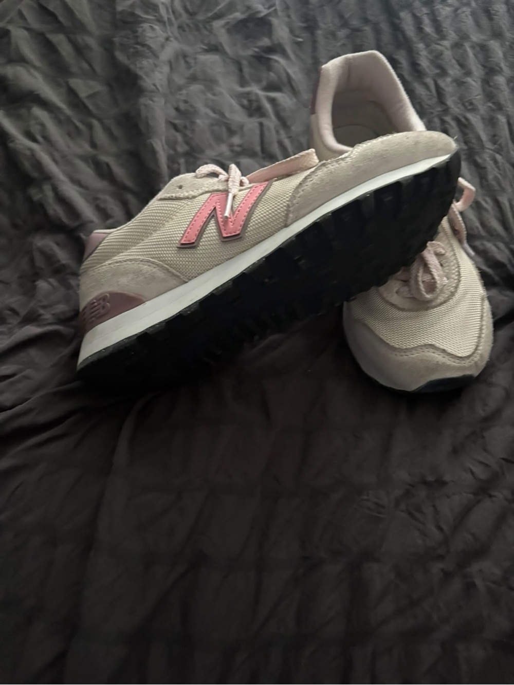 New Balance Women's Beige and Pink Casual Sneakers